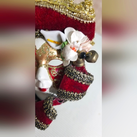 Vintage Ceramic Masquerade Mask - Red & Gold - Picture 6 of 7